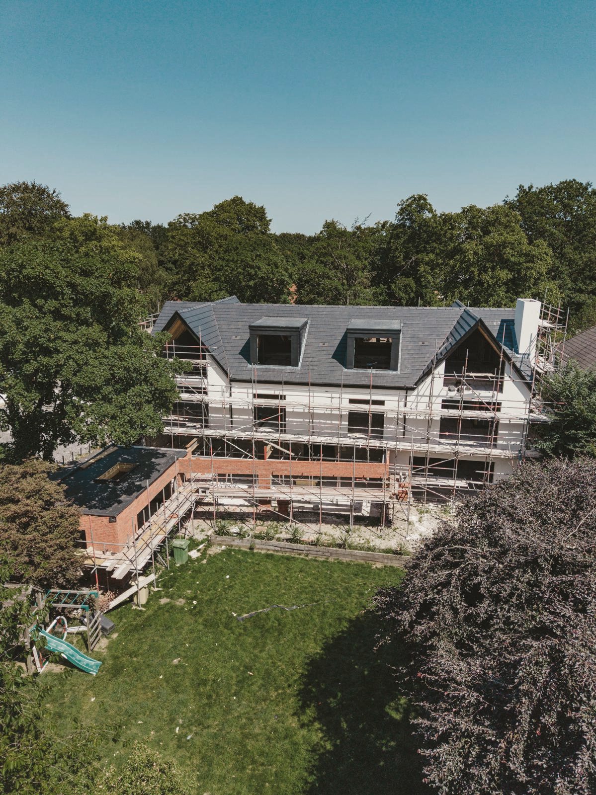 Modern Residence — Aerial view