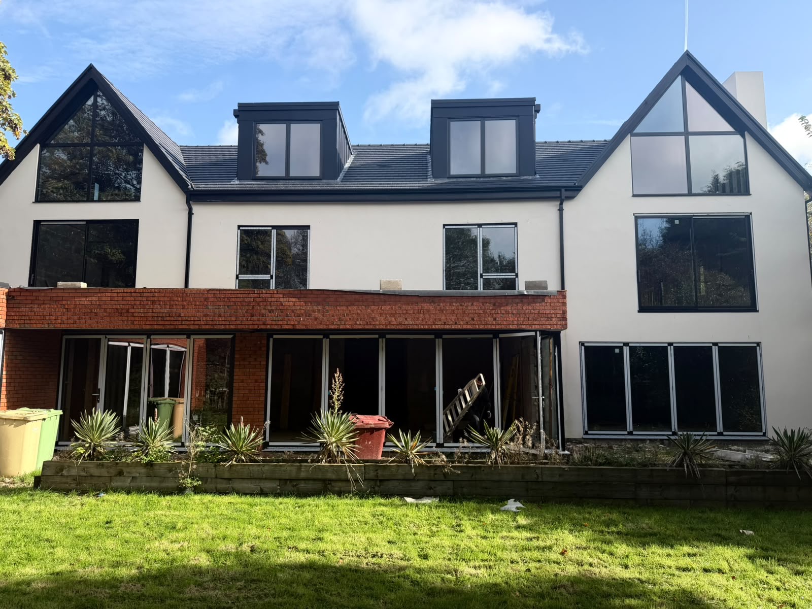 Rear elevation glazing
